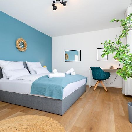 E&K Living - Design Apartment - 2 Bedrooms - Kitchen - Free Parking アウグスブルク エクステリア 写真